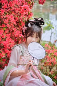 Exploring the Visual Narrative of Xiao Qi in YiTuYu Art Language Vol.7216: Modern Elegance and Artistic Expression - image 3