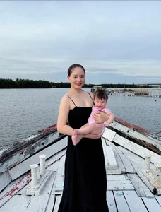 Postpartum Beauty Secrets: How VFC Actresses Maintain Their Stunning Physique Beyond Social Media Filters - image 1