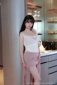 Ruan Qing (XiuRen No.10746): Irresistible Elegance & Allure Unveiled - image 4