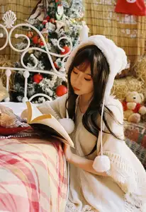 Zi Qing's Cozy Charm: Captivating Beauty in Rustic Warmth - YiTuYu Vol.8643 - image 8