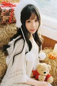 Zi Qing's Cozy Charm: Captivating Beauty in Rustic Warmth - YiTuYu Vol.8643 - image 11