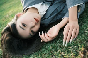 Yi Zhi Li Mao Featured in YiTuYu Art Language Vol.7990 Photography - image 5