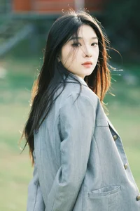 Yi Zhi Li Mao Featured in YiTuYu Art Language Vol.7990 Photography - image 9
