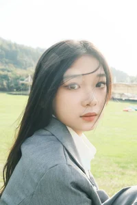 Yi Zhi Li Mao Featured in YiTuYu Art Language Vol.7990 Photography - image 7