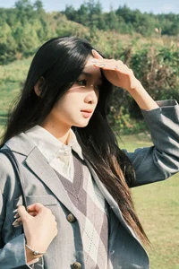 Yi Zhi Li Mao Featured in YiTuYu Art Language Vol.7990 Photography - image 19