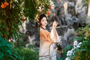The Striking Visual Appeal of YiTuYu Art Language Vol.7867 Featuring Tie Bi A Tong Mu - image 3