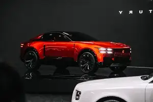 Toyota Century Coupe: Red Hot Luxury, No EV. Why Preserve the Internal Combustion Engine's Soul? - image 3
