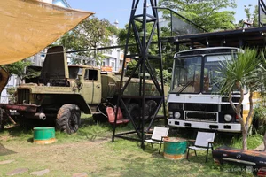 Discover the Unique Bus and Crane Themed Cafe in Ho Chi Minh City: A Must-Visit for Coffee Lovers and Urban Explorers - image 12