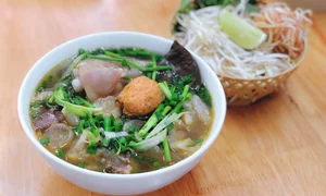 Top 10 Most Popular Vietnamese Dishes Voted by International Travelers - image 4