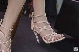 Elegant IESS Photography Featuring Jiumei in Skin-Toned Sandals and Silk Stockings - image 2