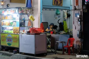 Nguyen Thuong Hien Street Food: The Shift to Online Sales - image 2