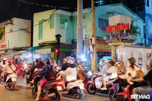 Nguyen Thuong Hien Street Food: The Shift to Online Sales - image 7