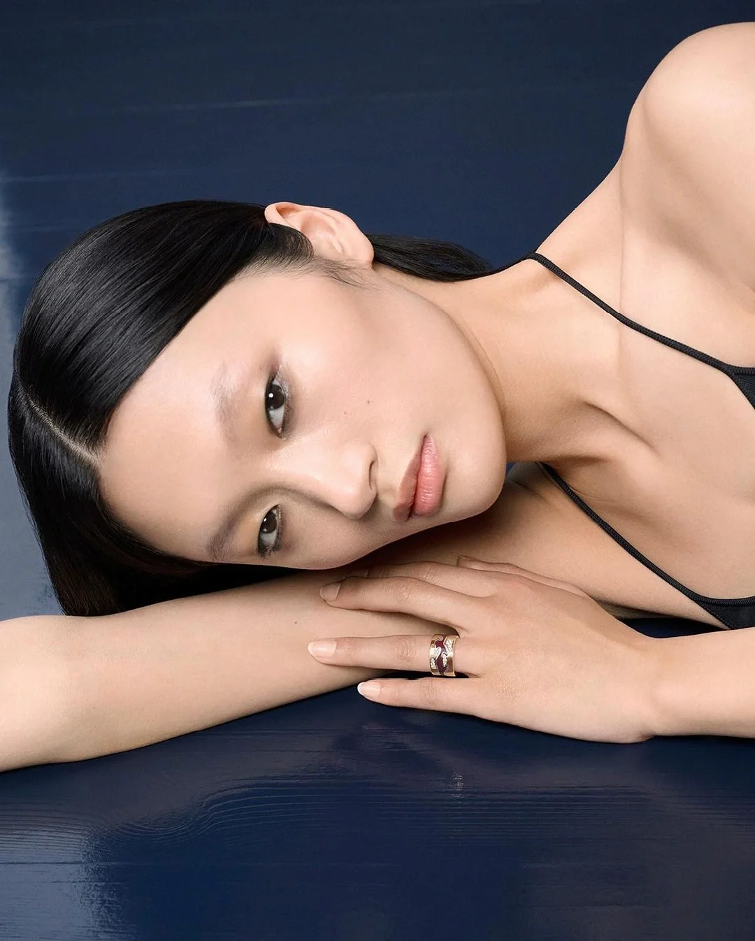 The Record-Breaking Runway Queen: How a 1.80m Model Walked 89 Fashion Shows in One Year