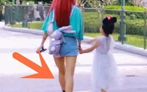 Viral Hair Flip Star Revealed: Social Media Influencer’s Real Look Sparks Online Debate - image 8