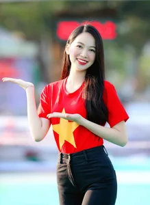 Vietnamese Beauty Queen Glow Up: How One Subtle Change Transformed a Miss Vietnam Runner-Up After the Crown - image 11