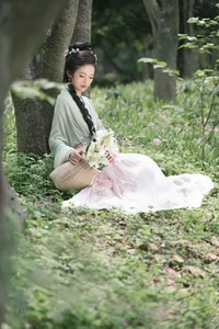 Minimalist Elegance: Li in YiTuYu Art Language Vol.4836 Gallery - image 12