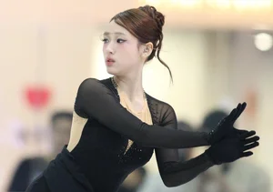 Vietnam’s 'Ice Skating Angel' Captivates Netizens with Radiant Beauty - image 0