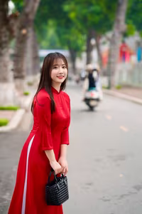 Viral 'Hot Girl' Teacher: Captivating Beauty & Style in Her Latest Look - image 7