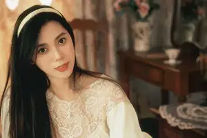 Discover Pai Pai's Dreamy Elegance in YiTuYu Vol.8568: A Gentle Retro Charm - image 12