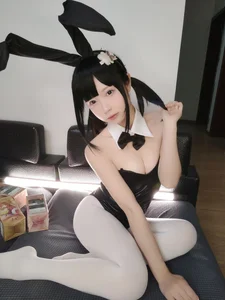 Captivating Cosplay by Shi Wan Zhen Zhi Fu Te - Black Rabbit - image 6