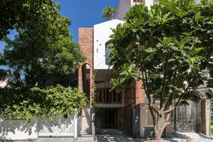 Stunning House-in-House Architectural Design in Da Nang Captivates Global Audience - image 0