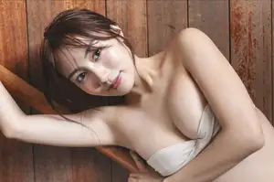 Hikari Kuroki's Radiant Beach Appeal in Weekly No.36: Unveiling Summer Charm - image 5