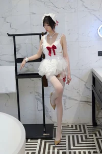 The Sweet and Alluring Beauty of Yue Er Yue Er in Shanghai - image 20