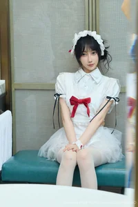 The Sweet and Alluring Beauty of Yue Er Yue Er in Shanghai - image 6