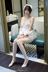 The Sweet and Alluring Beauty of Yue Er Yue Er in Shanghai - image 14