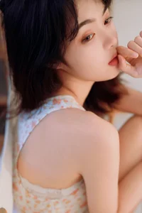 Art Language Vol.6615 Xiao Wei Ren Er: A Study in Grace - image 0