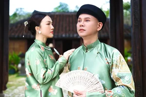 Iconic Ao Dai Trends: Vietnamese Celebrity Families Celebrate Lunar New Year in Style - image 1