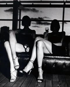Celebrating Body Positivity and Artistic Curves: A Modern Photography Perspective on Female Beauty - image 28
