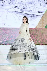 Miss Kieu Duy Transforms into an Ethereal Muse for Designer Nguyen Minh Cong - image 13