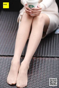 Urban Elegance: Wan Ping in Nude Stockings - IESS SiXiangJia 151 Street Style - image 35
