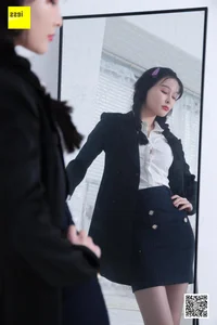 Elegant Corporate Style: IESS Cat-like Female Boss Featuring Miao Jie Fashion Gallery - image 10