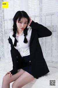 Elegant Corporate Style: IESS Cat-like Female Boss Featuring Miao Jie Fashion Gallery - image 13