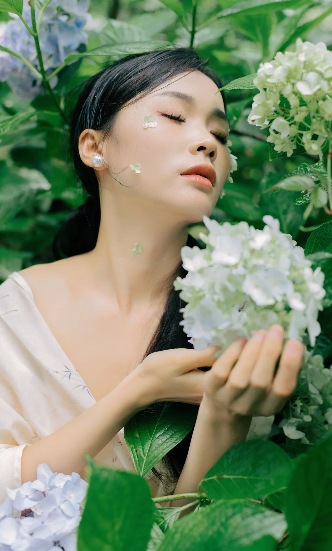 YiTuYu Art Language Vol.7354 Yi - Minimalist Portrait Art
