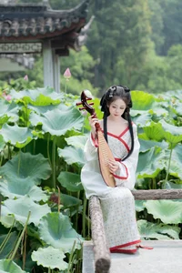 YiTuYu Art Language Vol.7679: Stunning Portraiture Featuring Pao Fu Xiao Fang - image 2