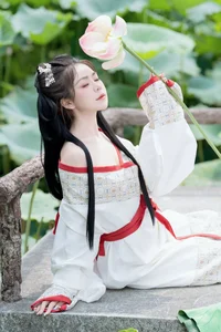 YiTuYu Art Language Vol.7679: Stunning Portraiture Featuring Pao Fu Xiao Fang - image 16