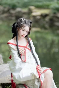 YiTuYu Art Language Vol.7679: Stunning Portraiture Featuring Pao Fu Xiao Fang - image 10