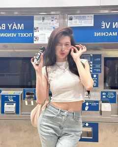 Stunning Dance Student Captures Chic Urban Moments at Metro Ben Thanh Station - image 1