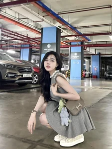 Nam Dinh Fitness Influencer Joins the Viral Pickleball Trend in Style - image 3