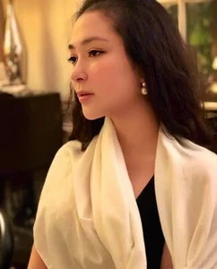 The Evolution of Vietnamese Beauty Icons: Addressing Plastic Surgery Rumors and Timeless Elegance in the Spotlight - image 5
