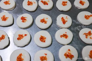 Unique Spicy Chili Steamed Buns: A Must-Try Street Food Experience in Ho Chi Minh City - image 8