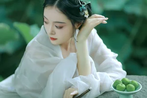 Aesthetic Mastery: YiTuYu Art Language Vol.7490 Featuring Sui Sui Ru Yi - image 9