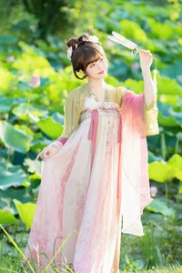 YiTuYu Art Language Vol.7311: A Visual Study of Sai De Guo Xi Li Ma - image 2