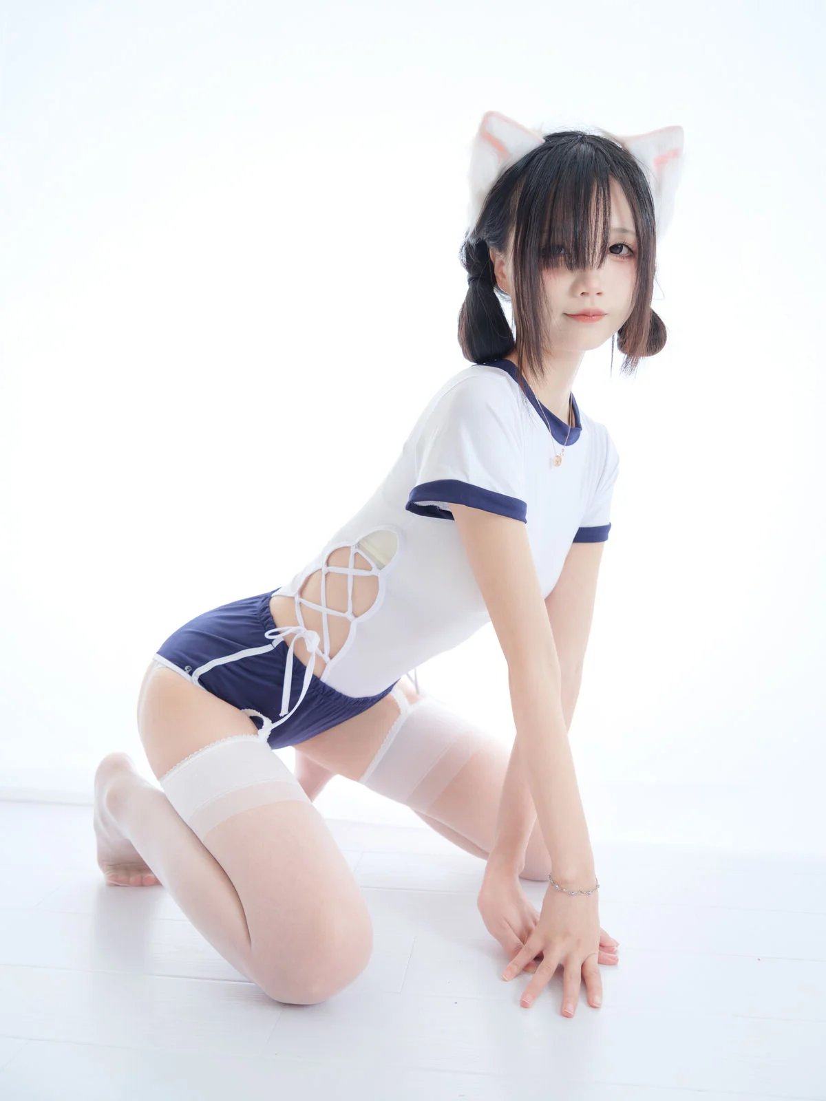 Stunning Wu Geng Bai Gui Gym Uniform Cosplay: Adorable Cat Ear Aesthetic and Sporty Anime Look for Your Next Inspiration