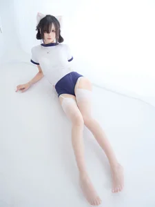 Stunning Wu Geng Bai Gui Gym Uniform Cosplay: Adorable Cat Ear Aesthetic and Sporty Anime Look for Your Next Inspiration - image 10