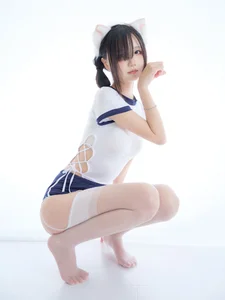 Stunning Wu Geng Bai Gui Gym Uniform Cosplay: Adorable Cat Ear Aesthetic and Sporty Anime Look for Your Next Inspiration - image 3