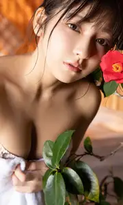 JP TOOMI: Radiant Beauty in 'KiMi to Haru Ranman' – Exclusive Spring Photo Book - image 7